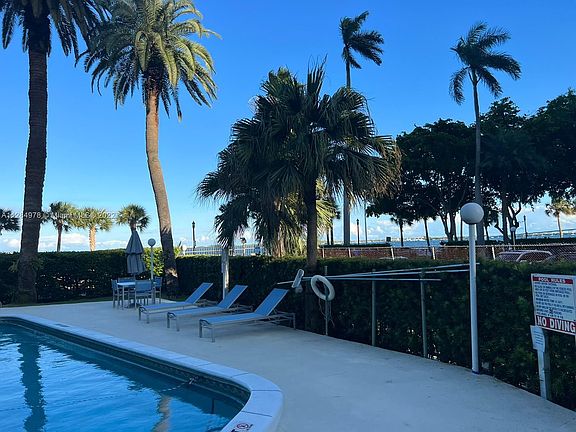 4th image of 1408 Brickell Bay Dr APT 305
