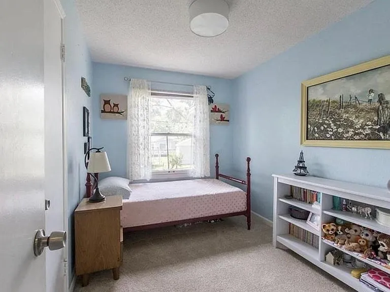 9006 Central St — Photo 11
