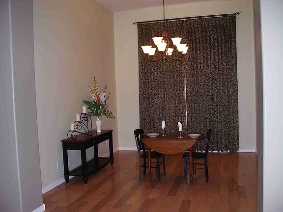 Formal dining for large parties