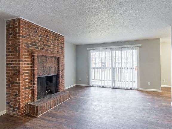 3rd image of 2021 NE Russell Rd #4