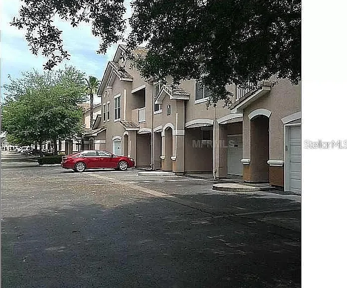 17909 Villa Creek Dr — Photo 2