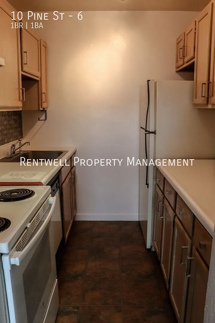 Spacious 1-Bedroom Apartment with Parking & LVP Flooring — Photo 3