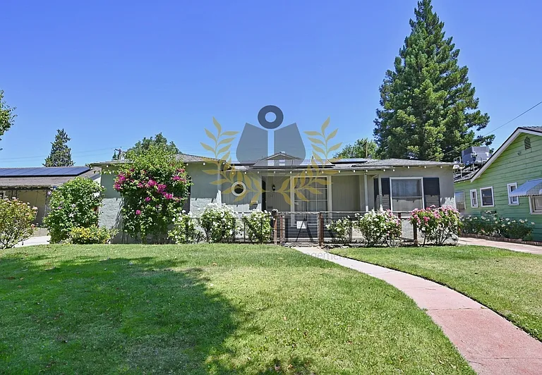 145 E University Ave — Photo 4