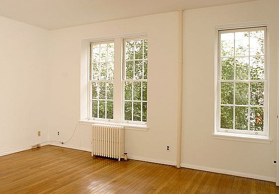3rd image of 320 E 92nd St APT 3FC
