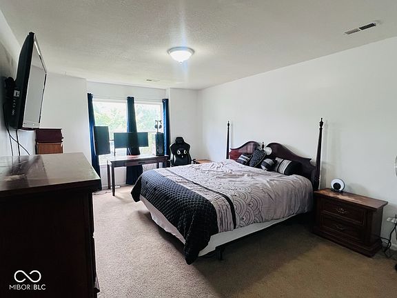 3rd image of 19519 Prairie Crossing Dr