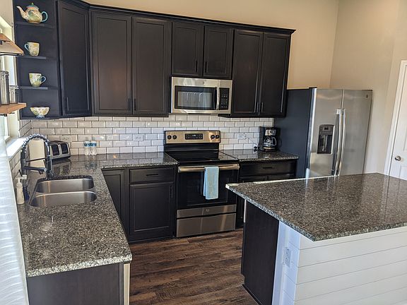 4th image of 1315 Kiskadee Branch Dr