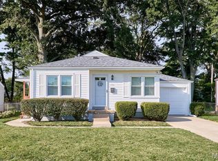 730 Loekes Dr, Florissant, MO 63031