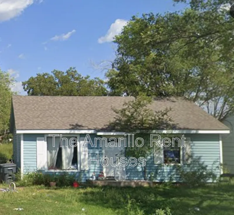 3 bed, 1.0 bath, 1348 sqft, $1,000 — Photo 1