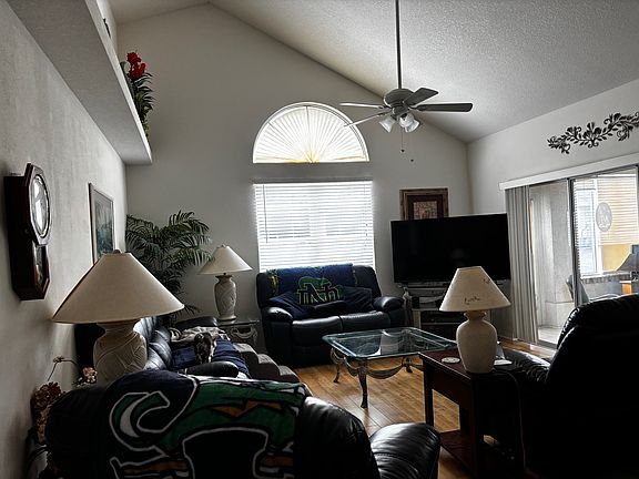5th image of 1134 Golfview Woods Dr