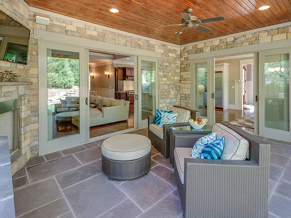 2nd image of 21324 Olde Quarry Ln