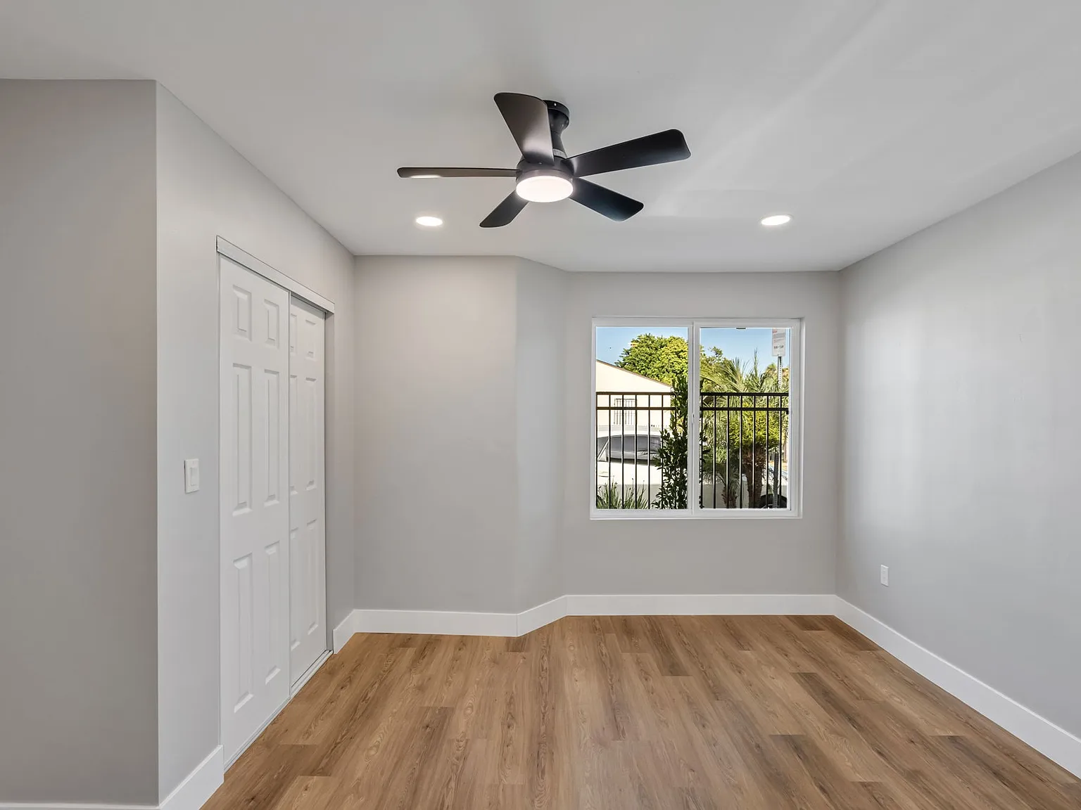 1 bed, 700 sqft, $2,200 — Photo 3