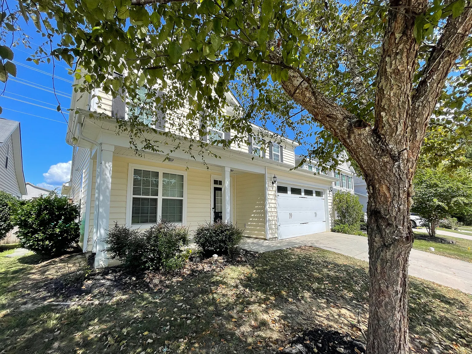 4 bed, 3.5 bath, 3000 sqft, $2,895 — Photo 2