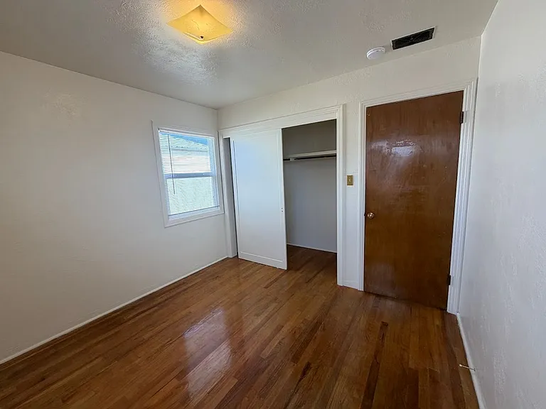 2231 Pine St — Photo 12