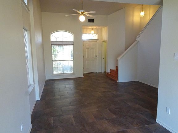 2nd image of 1337 Rosie Ln