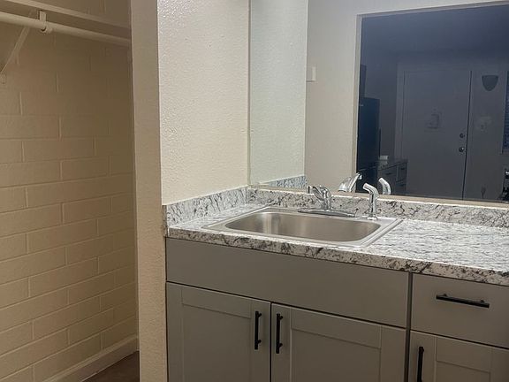 3rd image of 555 N Stewart St #128