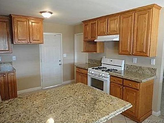 4th image of 9960 Parkinson Ave