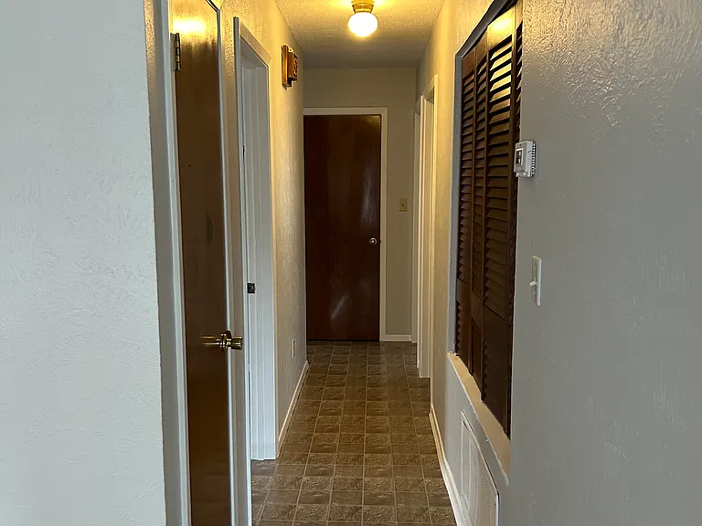 905 N Bishop St — Photo 9