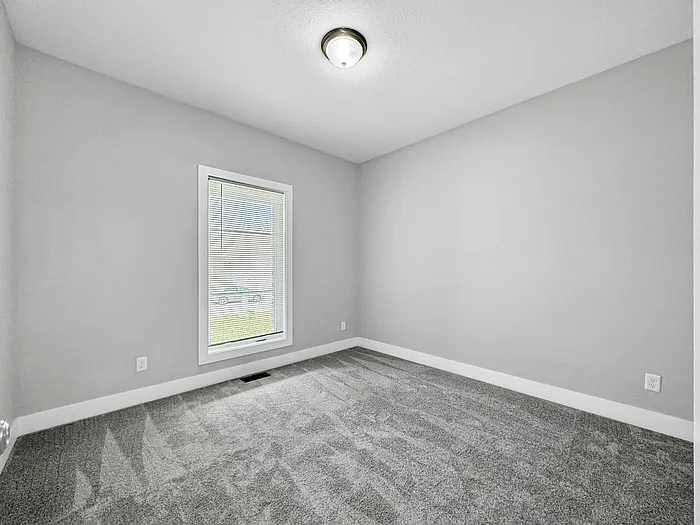 4433 Lower Beaver Rd — Photo 7