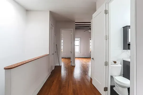 Rented by Hagstrom Management Inc | media 42