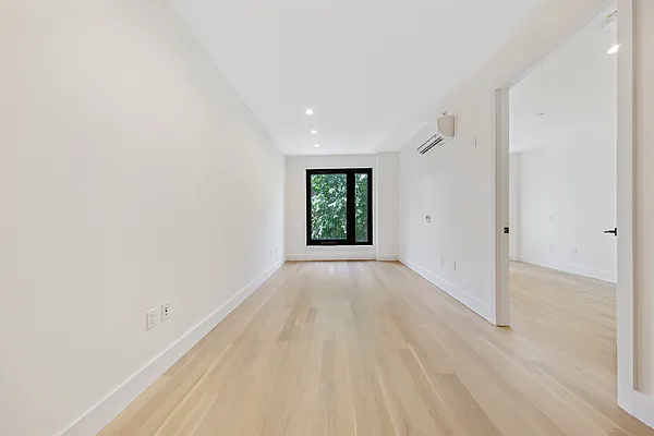 Rented by Nooklyn NYC LLC | media 32