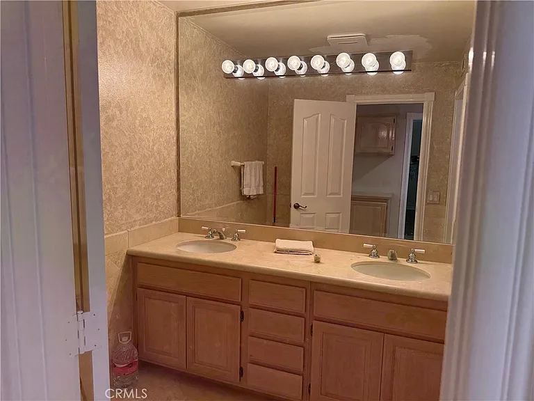 22720 High Tree Cir — Photo 28