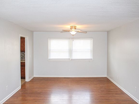 5th image of 10000 Flora Ave