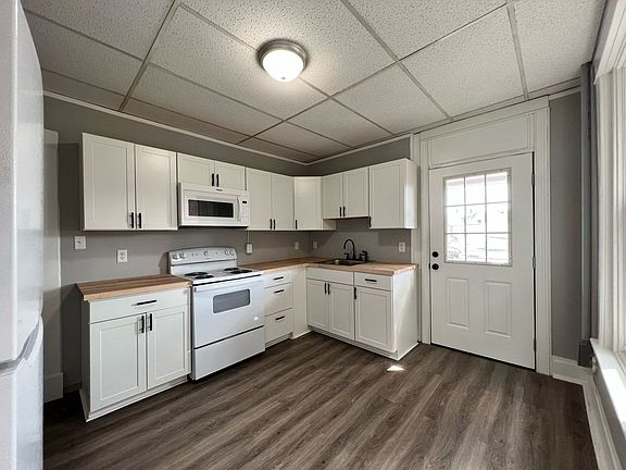 3rd image of 1134 Lehman St #B