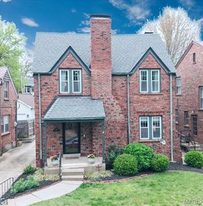 7447 Stanford Ave, Saint Louis, MO, 63130