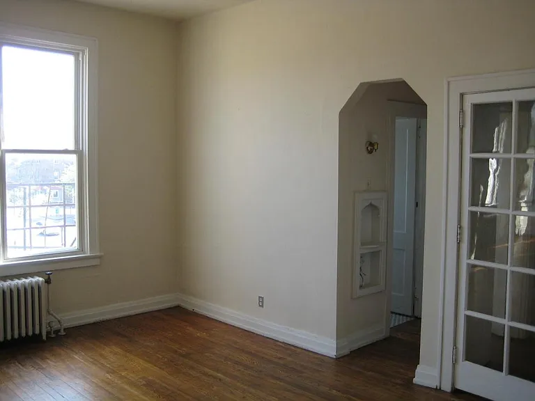2722 Vine St #11 — Photo 3