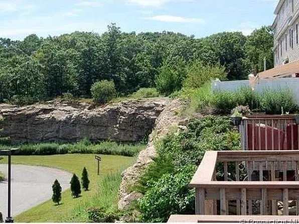 15 Freedom Way Unit 104, Niantic, CT 06357