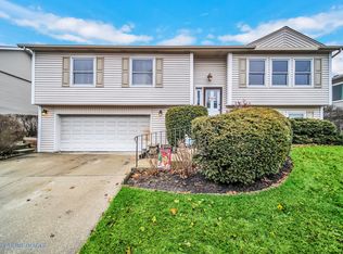 954 Ohio Ct, Carol Stream, IL 60188