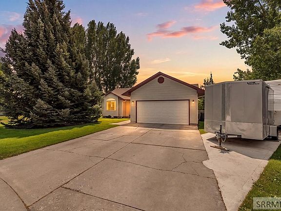 2nd image of 1319 Travois Cir