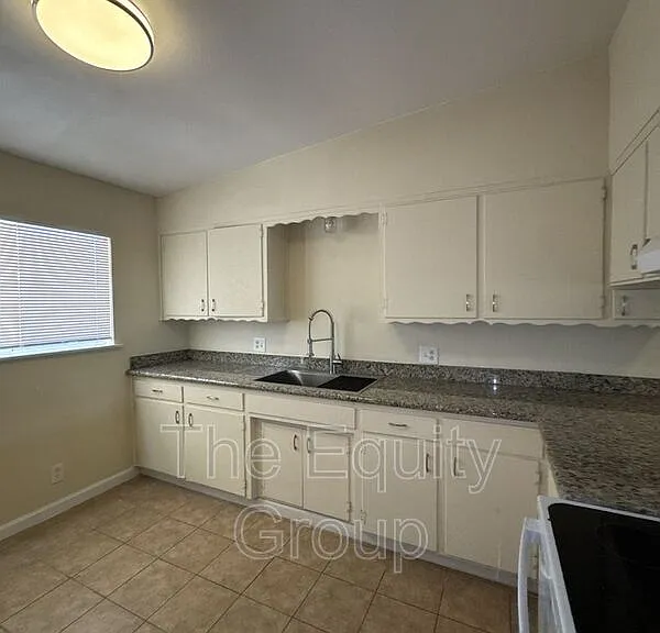 1140 W Tulare Ave #C — Photo 6