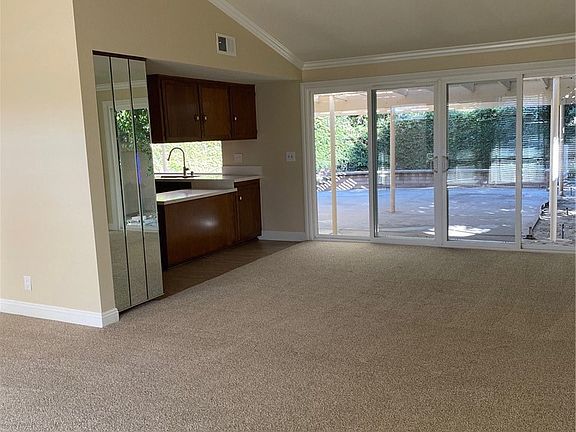 5th image of 3352 Rowena Dr