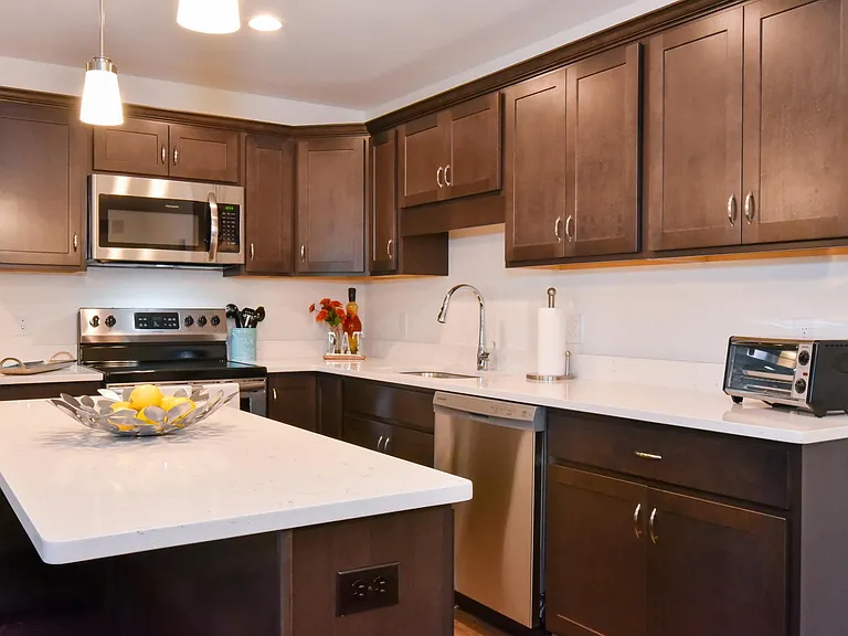 80 Saw Mill Dr — Photo 3