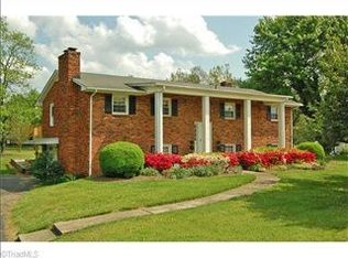 5725 Phelps Cir, Winston Salem, NC 27105