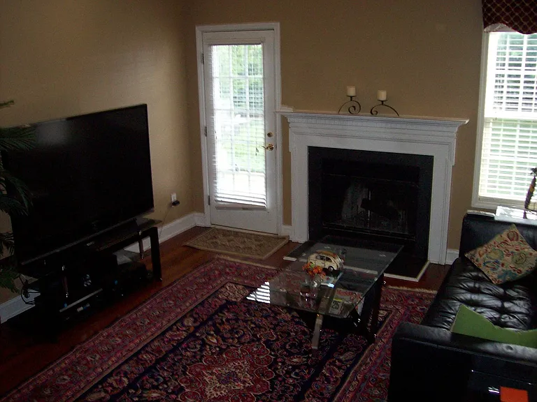 5024 Village Lawn Dr — Photo 7