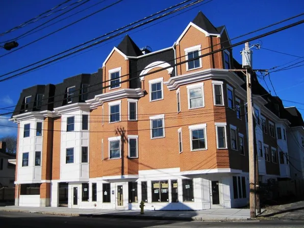 323 Washington St #203, Dedham, MA 02026