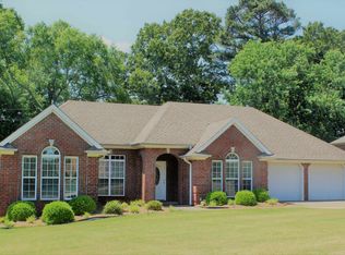 653 Oakview Cir, Killen, AL 35645