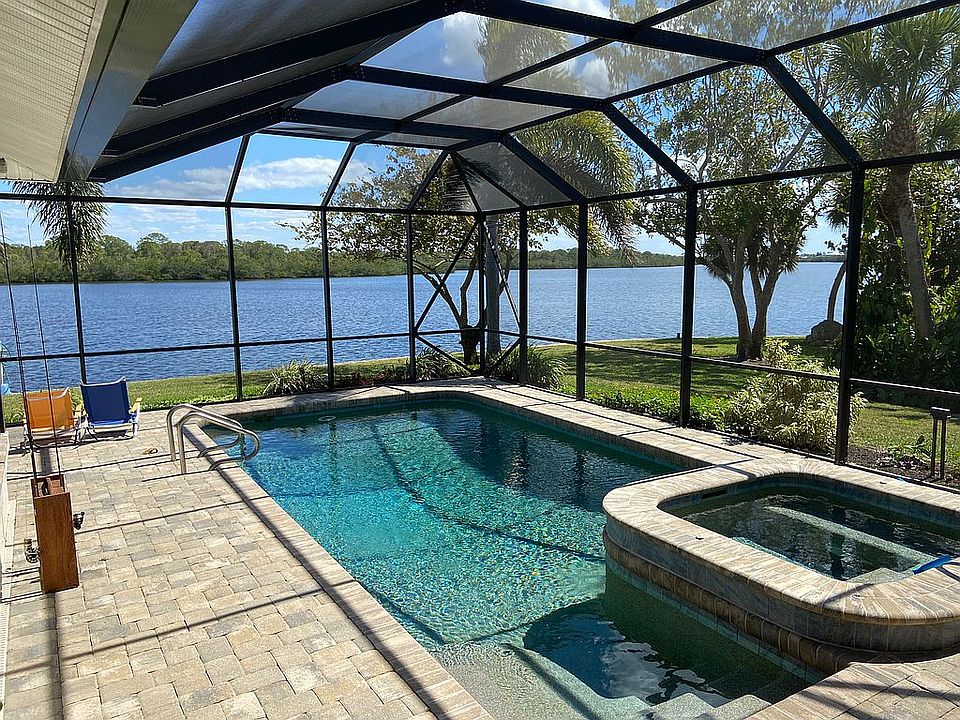 1st image of 520 Coral Creek Dr