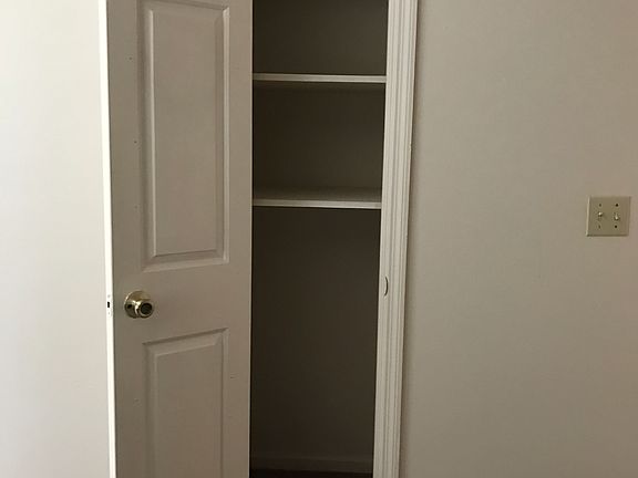 5th image of 6 Crestmont Dr