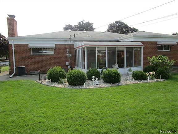 4th image of 29529 Apolonia Dr