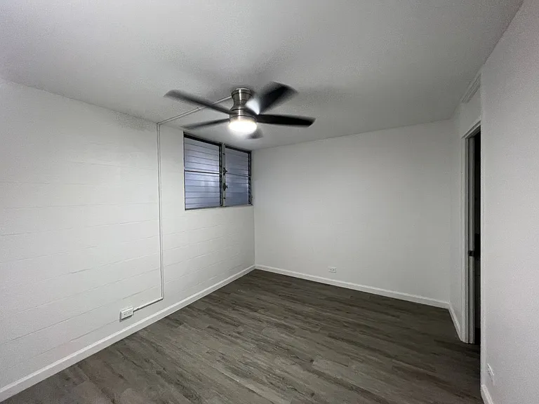 1545 Liona St — Photo 3