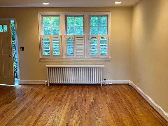 5th image of 3544 Whitehaven Pkwy NW #1