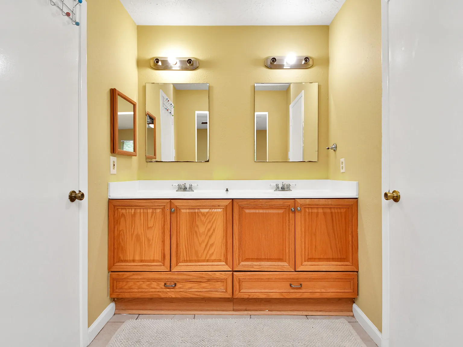 4 bed, 1512 sqft, $2,000 — Photo 2