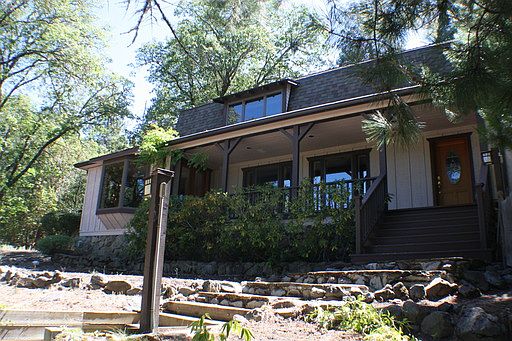 1st image of 910 Hill St