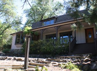 910 Hill St, Jacksonville, OR