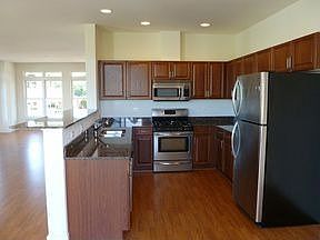 3rd image of 1516 Broadway St