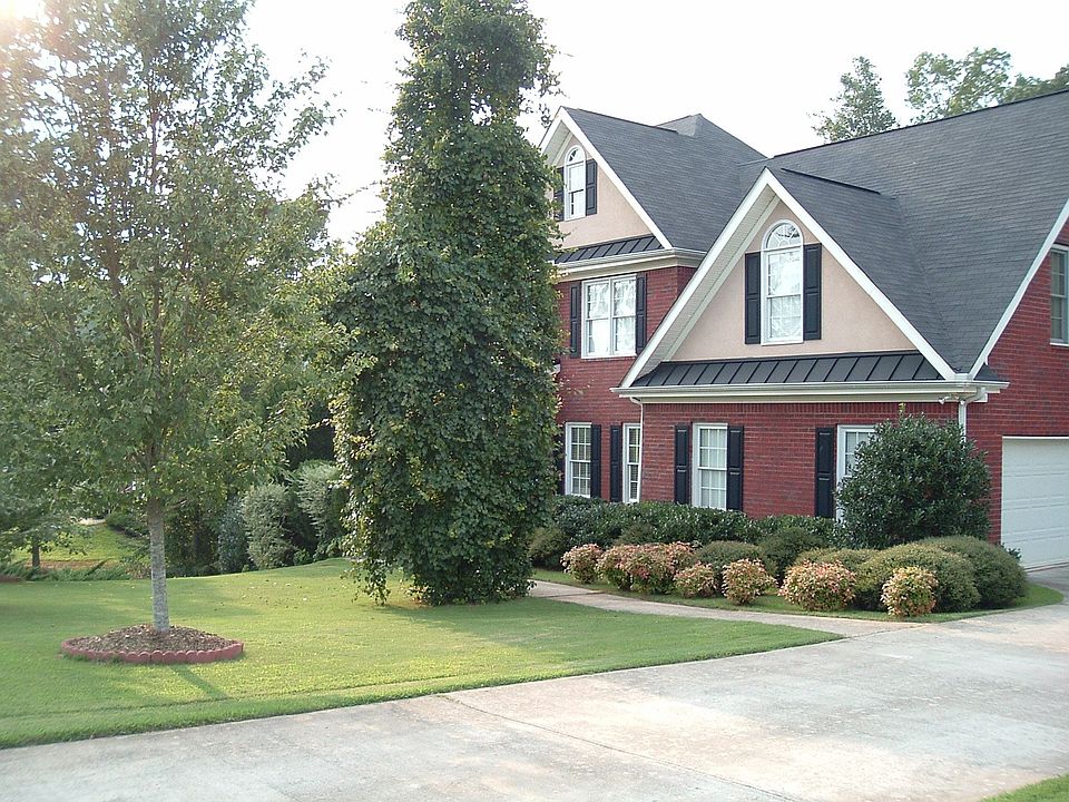 view from driveway