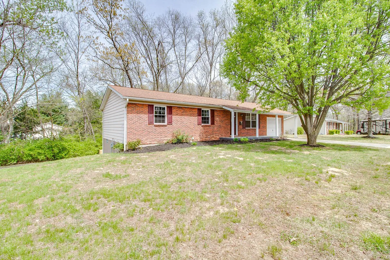 2400 Suddes Ct photo 1